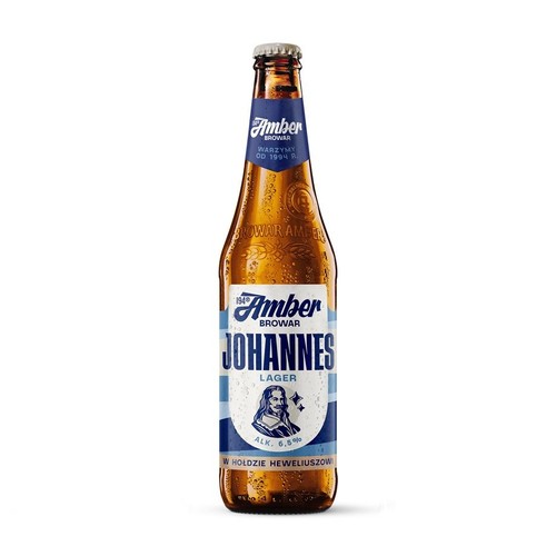Brązowa butelka piwa Amber Johannes Lager z niebiesko-białą etykietą. Na etykiecie widnieje nazwa produktu, informacja o 6.5% alkoholu oraz wizerunek mężczyzny. Piwo warzone od 1994 roku, w hołdzie Heweliuszowi.
