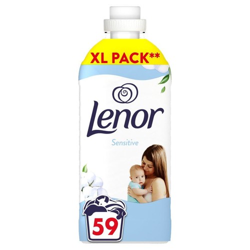 Biała butelka płynu do płukania Lenor Sensitive, opakowanie XL. Na etykiecie kobieta z dzieckiem i bawełna. Liczba prań: 59.
