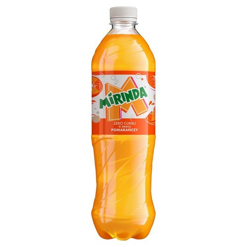 Butelka napoju Mirinda Zero Cukru o smaku pomarańczowym. Etykieta z logo Mirinda i grafiką pomarańczy. Biała zakrętka.