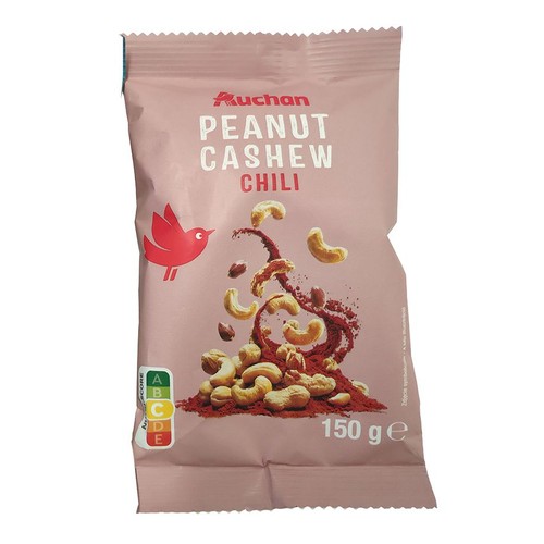 Mieszanka nerkowców i orzechów ziemnych w chili   Auchan 150 g