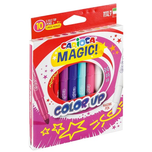 Zestaw 10 markerów Carioca Magic! Color Up w kolorowym opakowaniu. Zawiera 5 flamastrów i 5 magicznych markerów. Przez wycięcie widać fioletowy, niebieski, jasnoniebieski, różowy i biały pisak. Produkt wyprodukowano we Włoszech.